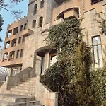 Bed & Breakfast Valentina Castle 4*