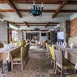 Valentina Castle Bed & Breakfast