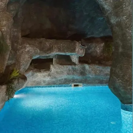Valentina Castle Oda ve Kahvaltı