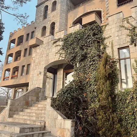 Oda ve Kahvaltı Valentina Castle 4*