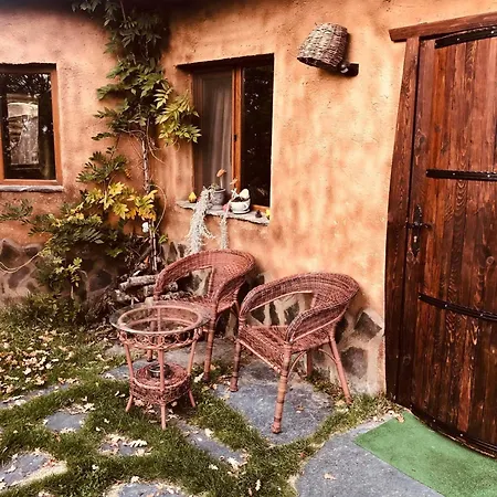 Valentina Castle 4* אוגניאנובו