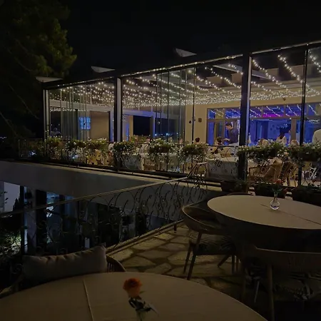 Valentina Castle Oda ve Kahvaltı 4*