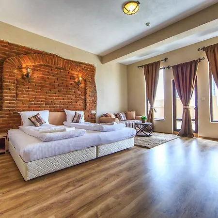 Bed & Breakfast Valentina Castle 4*